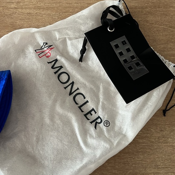 Moncler bucket hat. Size L - Picture 2 of 5